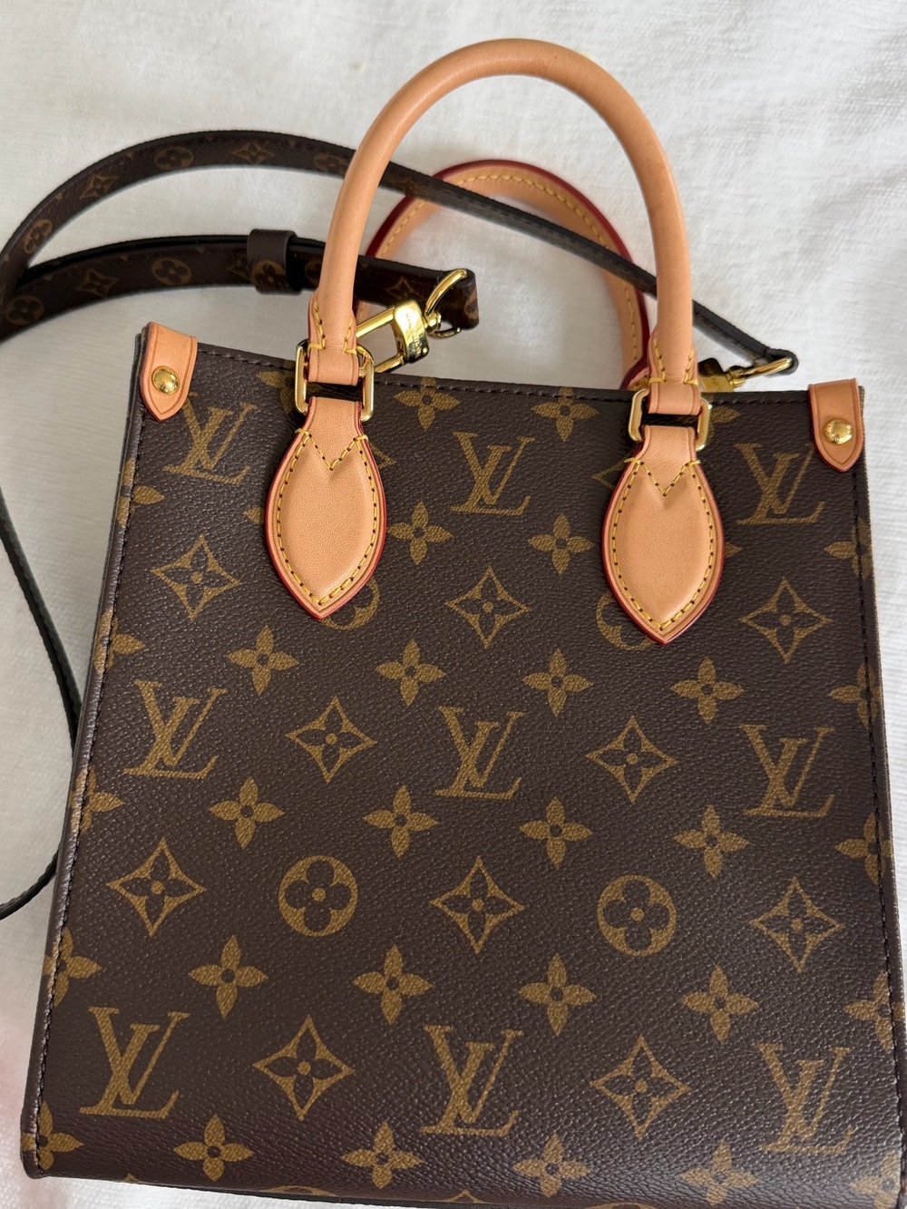 LOUIS VUITTON
Monogram Sac Plat BB